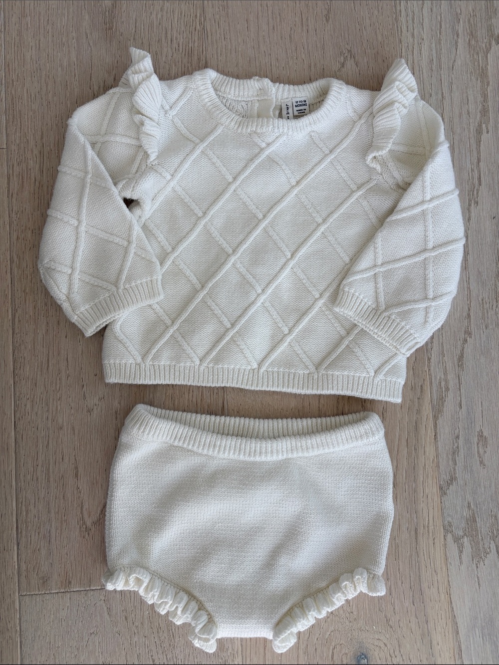 Janie and Jack Cream Diamond Knit Ruffle Sweater & Bloomers Set
